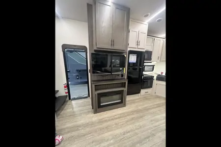 Andrew's Forest River Artic Wolf Fifth Wheel Sleeps 10