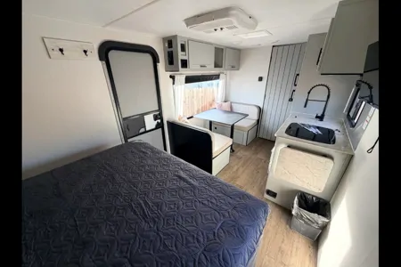 Venture Vacation VIBE!