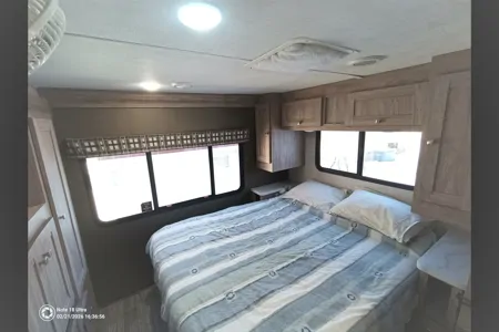 Forest River 3250 DSLE - Classe C