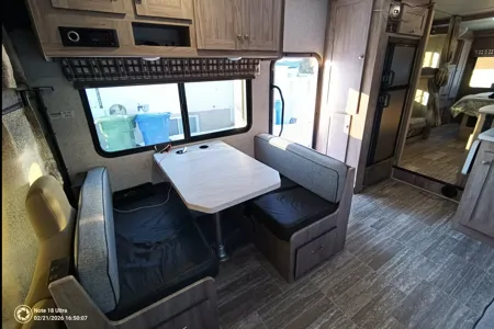 Forest River 3250 DSLE - Classe C