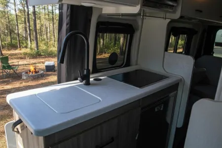 B01 - Thor Twist Van - The RV Rental Factory