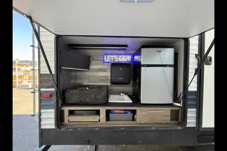 Annie’s Keystone Zinger 328sb Travel Trailer