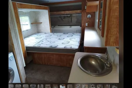 JOE's Keystone 2004 keystone sprinter Fifth Wheel