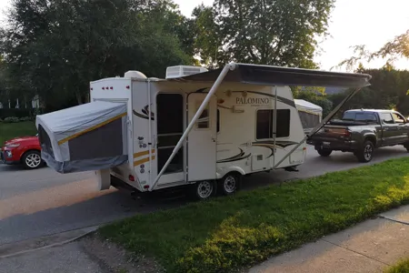 Chris's Palomino Stampede ultra lite s-195sd Hybrid