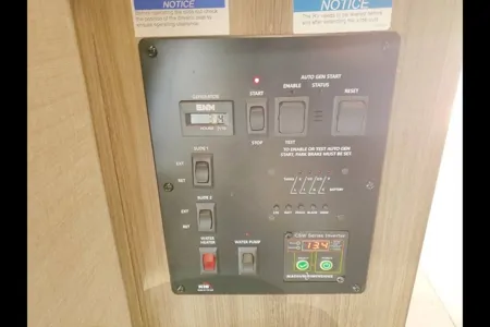 37 JAYCO SENECA SUPER C DIESEL SLEEPS 10 LUXURY 3 SLIDEOUT ROOMS WIFI WOW!