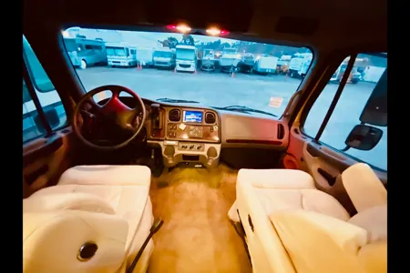 37 JAYCO SENECA SUPER C DIESEL SLEEPS 10 LUXURY 3 SLIDEOUT ROOMS WIFI WOW!