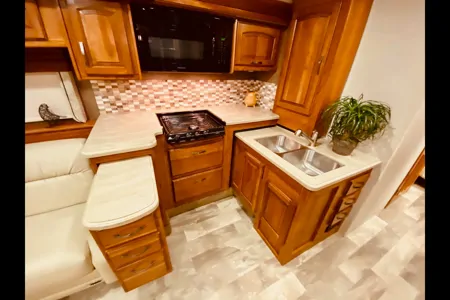 37 JAYCO SENECA SUPER C DIESEL SLEEPS 10 LUXURY 3 SLIDEOUT ROOMS WIFI WOW!