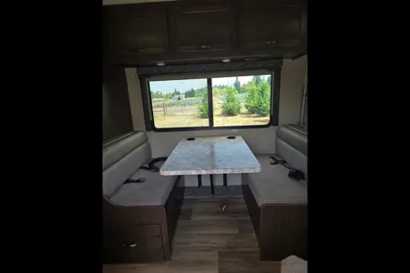 "Bunny," a 2020 Thor Motor Coach Freedom Elite C, SUPER CLEAN!! 30% Off Rapid Booking Special!!