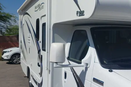 Clinton's Thor Motor Coach 2018 Thor Freedom Elite  Class C