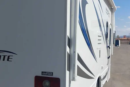 Clinton's Thor Motor Coach 2018 Thor Freedom Elite  Class C