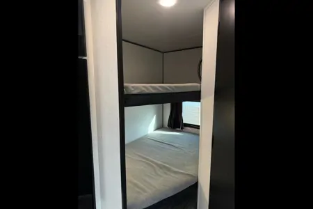 Christy's Jayco 197MBW  SLX Baja Edition Travel Trailer