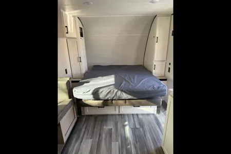 Christy's Jayco 197MBW  SLX Baja Edition Travel Trailer