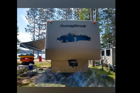 Scott's SunnyBrook Titan Fifth Wheel