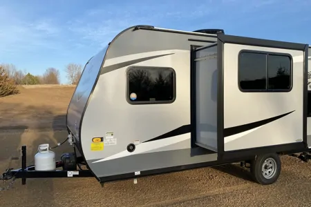 Lucky 2021 Jayco 2021 Jayco Jay Flight SLX 184BH Travel Trailer