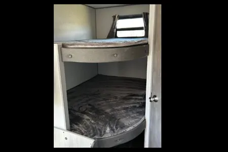 Kyle's Forest River Aurora 26BH Travel Trailer