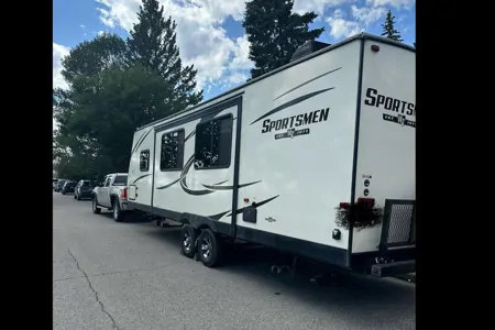 KZ Sportsman Travel Trailer