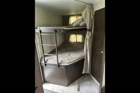 KZ Sportsman Travel Trailer