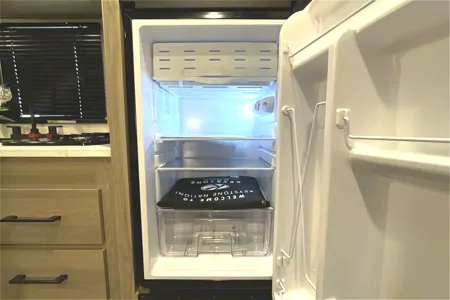 2025 Keystone Coleman 17B: Compact, Cozy Bunkhouse