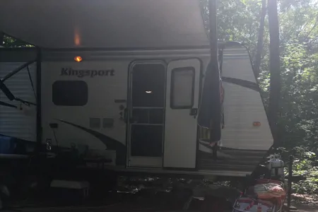 Perfect layout with bunks and a washroom. 