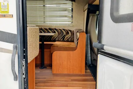 Francis's Coachmen Freelancer 21 Qb Class C