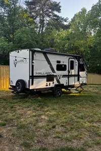 Hunter's Heartland Mallard pathfinder qbh17 Travel Trailer