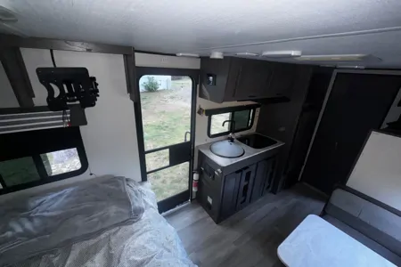 Hunter's Heartland Mallard pathfinder qbh17 Travel Trailer
