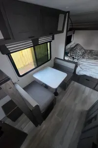 Hunter's Heartland Mallard pathfinder qbh17 Travel Trailer