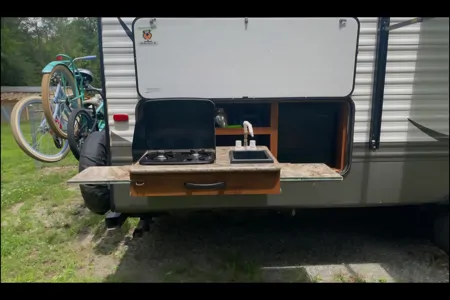 Walaa 's Keystone Hideout Travel Trailer