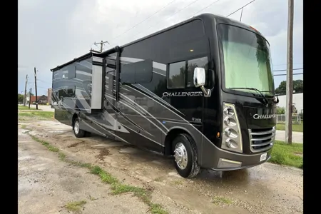 2022 Thor Motor Coach Challenger 37DS Class A