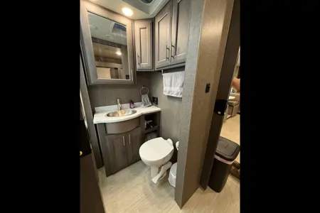 2022 Thor Motor Coach Challenger 37DS Class A
