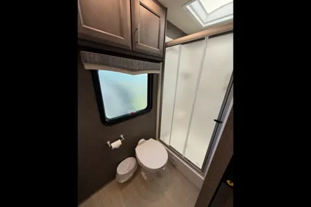 2022 Thor Motor Coach Challenger 37DS Class A