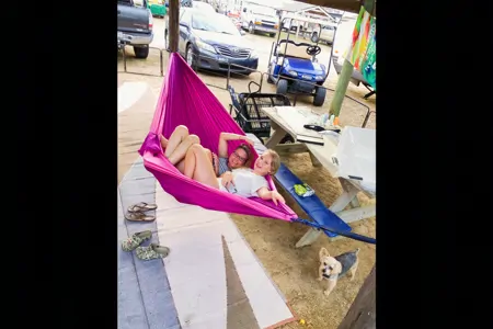 Glamping Made Easy! Full Size Bathroom!! Pet Friendly 