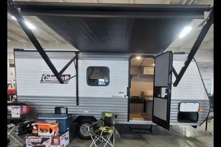 Finky's Coleman 17B Travel Trailer