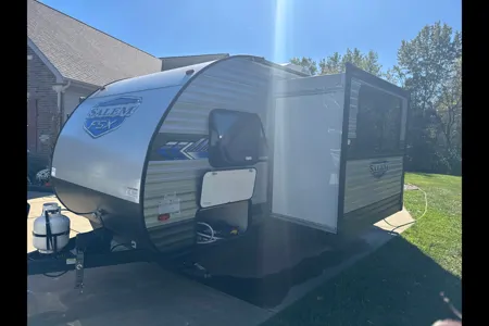 2022 Forest River Salem FSX SLMO1833