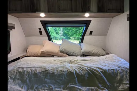 Connect with Nature in our Immaculate & Well Maintained RV
