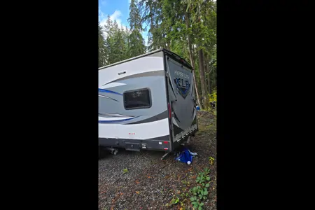 Chris's Forest River 30 hyper light Toy Hauler