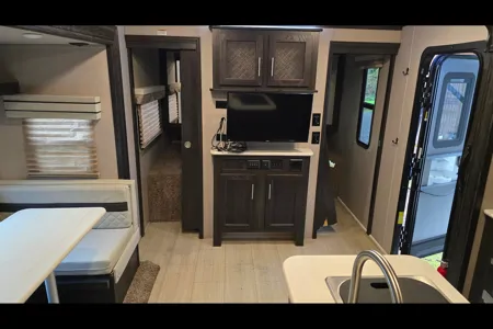 Chris's Forest River 30 hyper light Toy Hauler