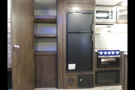 Forest River RV. Sleeps 9! Unlimited Miles! Generator.y wolf Travel Trailer