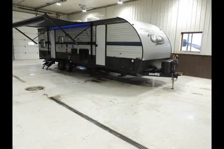 Forest River RV. Sleeps 9! Unlimited Miles! Generator.y wolf Travel Trailer