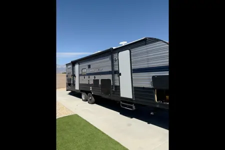 Forest River RV. Sleeps 9! Unlimited Miles! Generator.y wolf Travel Trailer