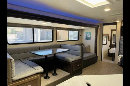 Forest River RV. Sleeps 9! Unlimited Miles! Generator.y wolf Travel Trailer