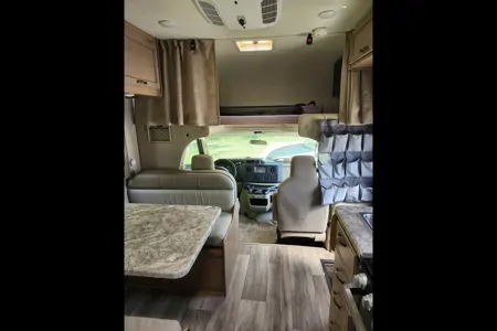 MJ's Thor Motor Coach Class C