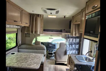 MJ's Thor Motor Coach Class C