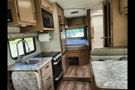 MJ's Thor Motor Coach Class C
