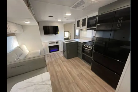 Incredible Heartland Eddie Bauer 34BHS Travel Trailer