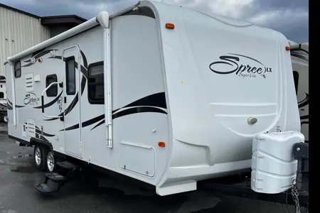 Double A’s KZ Spree 240BHS Family Trailer