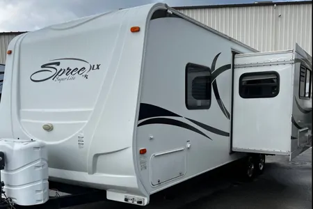 Double A’s KZ Spree 240BHS Family Trailer