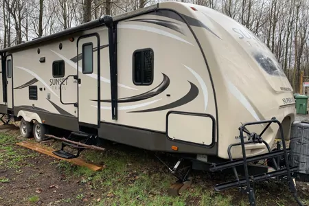 Roienthokwen's Crossroads Sunset trail Travel Trailer