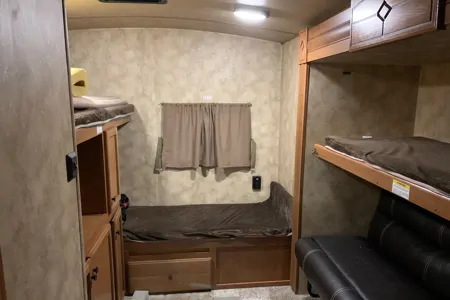 Roienthokwen's Crossroads Sunset trail Travel Trailer