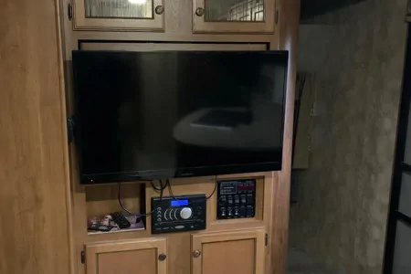 Roienthokwen's Crossroads Sunset trail Travel Trailer